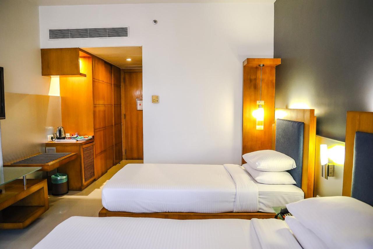 Krishna Palace Hotel Βομβάη Εξωτερικό φωτογραφία