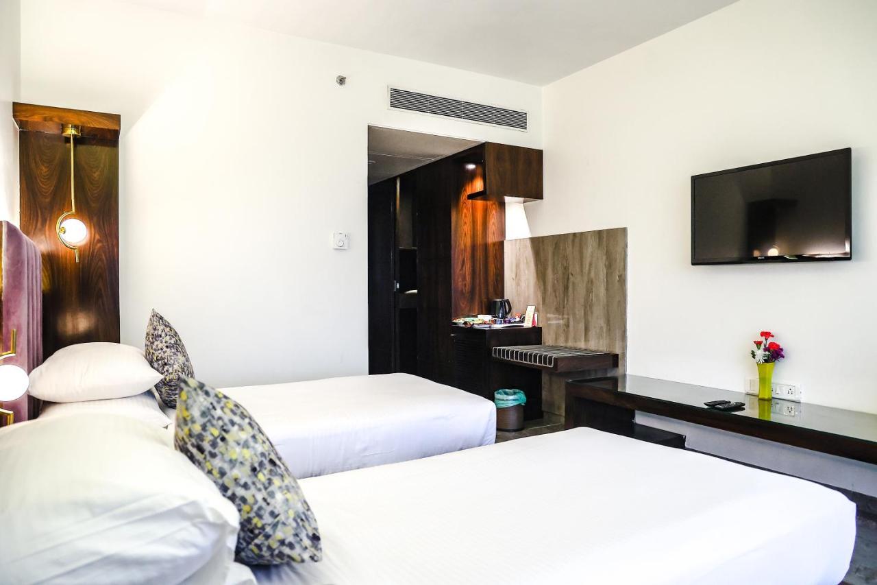 Krishna Palace Hotel Βομβάη Εξωτερικό φωτογραφία
