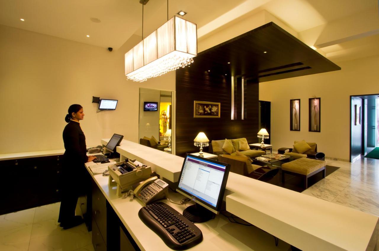 Krishna Palace Hotel Βομβάη Εξωτερικό φωτογραφία