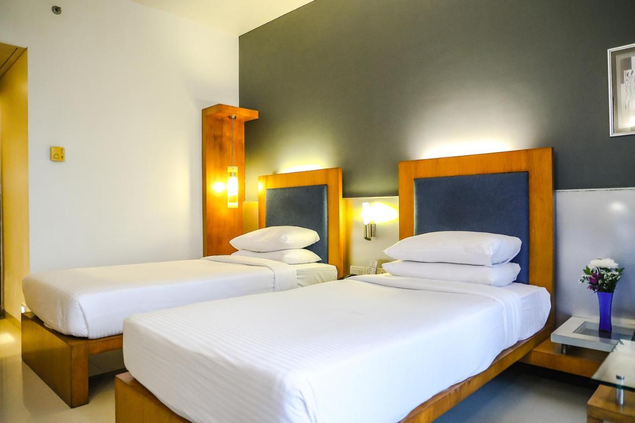 Krishna Palace Hotel Βομβάη Εξωτερικό φωτογραφία